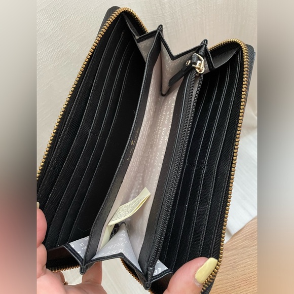Kate Prade wallet - Picture 9 of 13